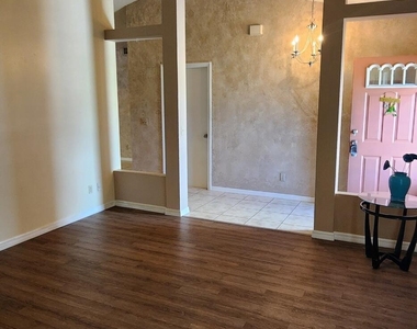 1660 Wake Forest Road Nw - Photo Thumbnail 6