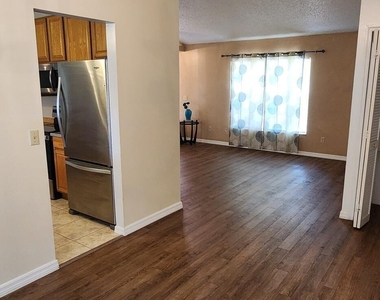 1660 Wake Forest Road Nw - Photo Thumbnail 23