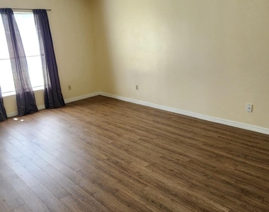 1660 Wake Forest Road Nw - Photo Thumbnail 14
