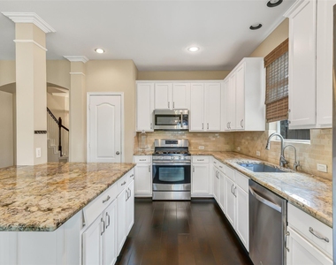 11003 N Auden Circle - Photo Thumbnail 8