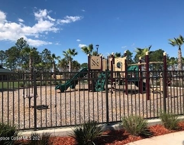 1804 Musgrass Circle - Photo Thumbnail 37