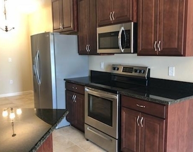 1804 Musgrass Circle - Photo Thumbnail 13