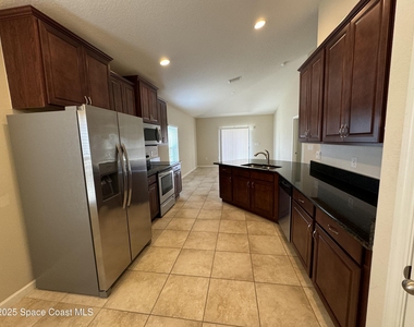 1804 Musgrass Circle - Photo Thumbnail 12