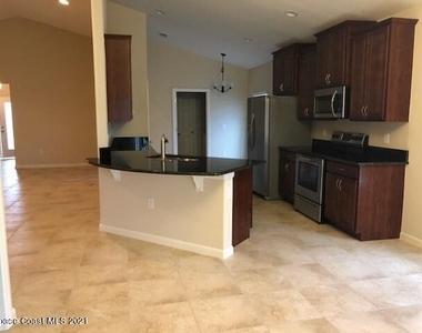 1804 Musgrass Circle - Photo Thumbnail 44