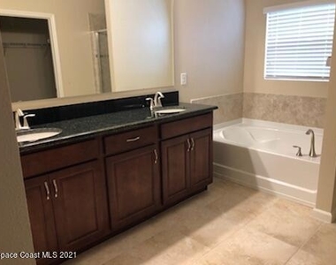 1804 Musgrass Circle - Photo Thumbnail 46