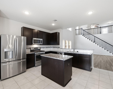 10402 Matterhorn Drive - Photo Thumbnail 10