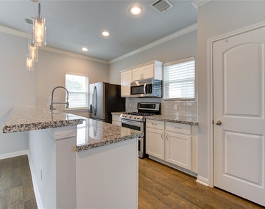 1115 Bunton Street - Photo Thumbnail 6