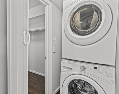4627 Wild Indigo Street - Photo Thumbnail 7