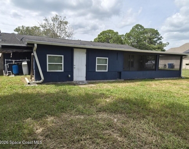 1019 Arkansas Avenue Se - Photo Thumbnail 3