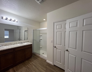 1110 Newton Circle - Photo Thumbnail 9