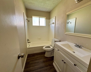 4206 Sequoia Street - Photo Thumbnail 13