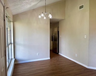 4206 Sequoia Street - Photo Thumbnail 8