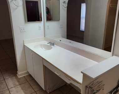 3133 Cauthen Creek Drive - Photo Thumbnail 15