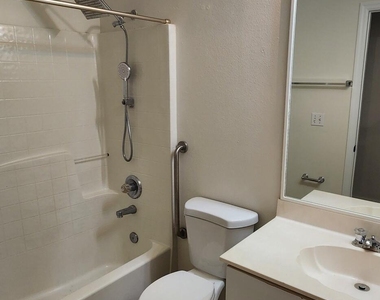 3133 Cauthen Creek Drive - Photo Thumbnail 4