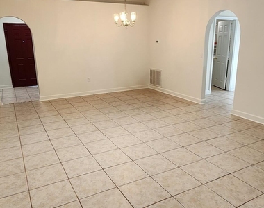 3133 Cauthen Creek Drive - Photo Thumbnail 8