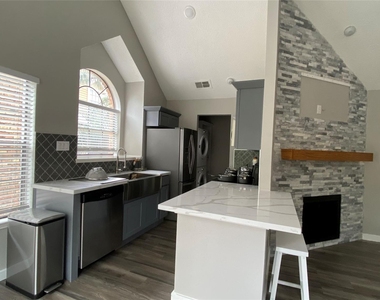 2300 Old Spanish Trail - Photo Thumbnail 9