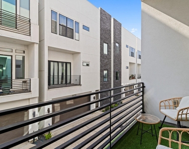 1617 Wheeler Street - Photo Thumbnail 11