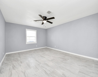 5103 Karu Drive - Photo Thumbnail 14
