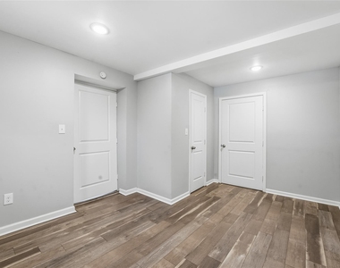 6526 Linden Street - Photo Thumbnail 3