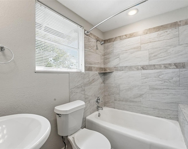 6526 Linden Street - Photo Thumbnail 10