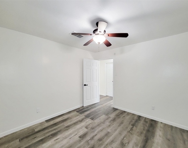 1311 Jefferson - Photo Thumbnail 23