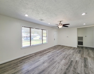1311 Jefferson - Photo Thumbnail 9