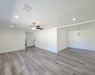1311 Jefferson - Photo Thumbnail 7