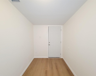 1311 Jefferson - Photo Thumbnail 14