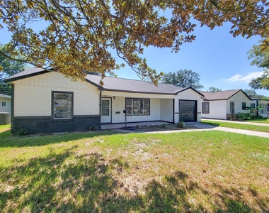 1311 Jefferson - Photo Thumbnail 2