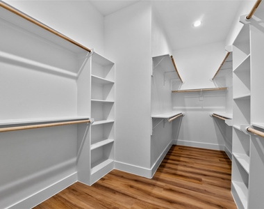 3537 Amos Street - Photo Thumbnail 6
