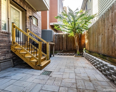 1611 W 23rd Street - Photo Thumbnail 2