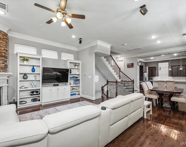 1611 W 23rd Street - Photo Thumbnail 13