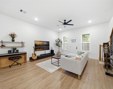 5218 San Juan Street - Photo Thumbnail 4
