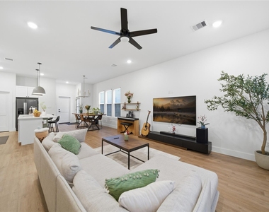 5218 San Juan Street - Photo Thumbnail 3