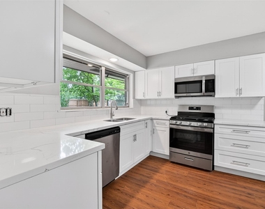 4106 Woodshire Street - Photo Thumbnail 13