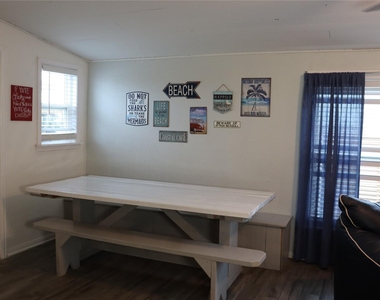 4214 Reeves Drive - Photo Thumbnail 2
