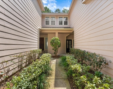 97 E Greenhill Terrace Place - Photo Thumbnail 3