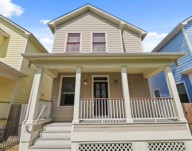 1053 W 16th Street - Photo Thumbnail 1