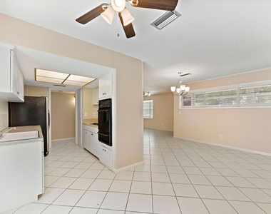 5522 Ariel Street - Photo Thumbnail 9