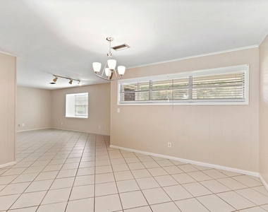 5522 Ariel Street - Photo Thumbnail 5