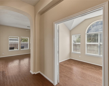 10906 Angel Lake Drive - Photo Thumbnail 6