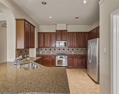 10906 Angel Lake Drive - Photo Thumbnail 15