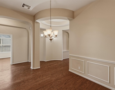 10906 Angel Lake Drive - Photo Thumbnail 5