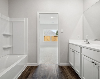 5910 Peony Place - Photo Thumbnail 12