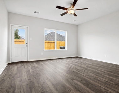 5910 Peony Place - Photo Thumbnail 7