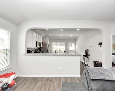 3702 Cub Drive - Photo Thumbnail 8
