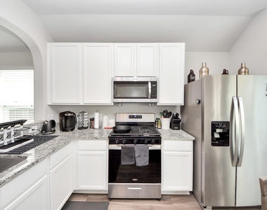 3702 Cub Drive - Photo Thumbnail 11