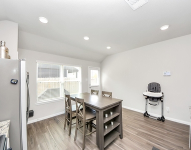 3702 Cub Drive - Photo Thumbnail 12