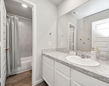 3702 Cub Drive - Photo Thumbnail 31