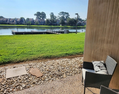 12600 Melville Drive - Photo Thumbnail 2